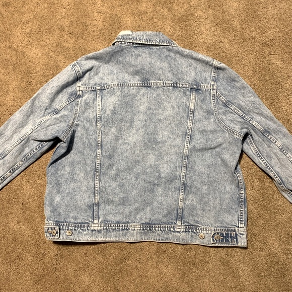 Old Navy Women’s XXL Jean Jacket - Picture 3 of 3